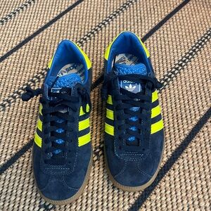 ADIDAS hochelaga shoes